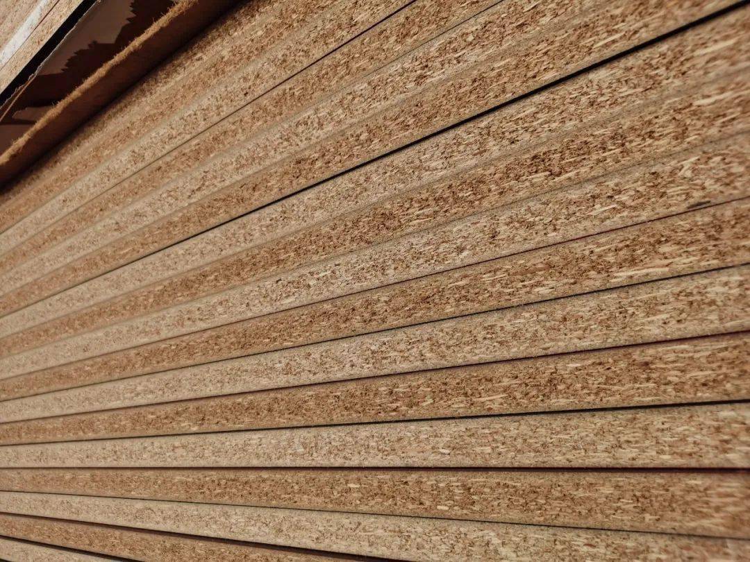 实木濮阳市颗粒板：最差的板材？与密度板环保PK，谁更胜一筹？